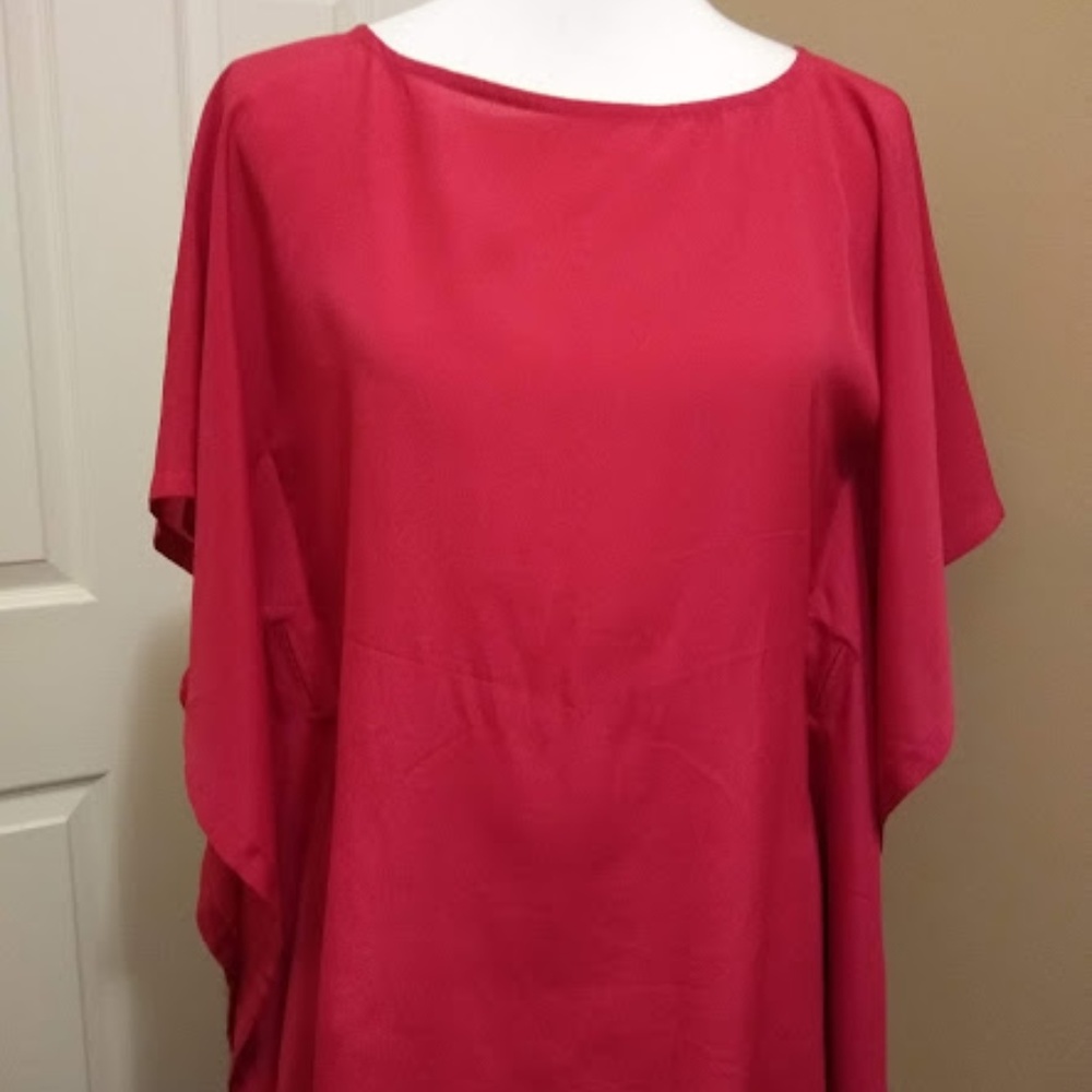 The Limited Size small, slits to be able to belt